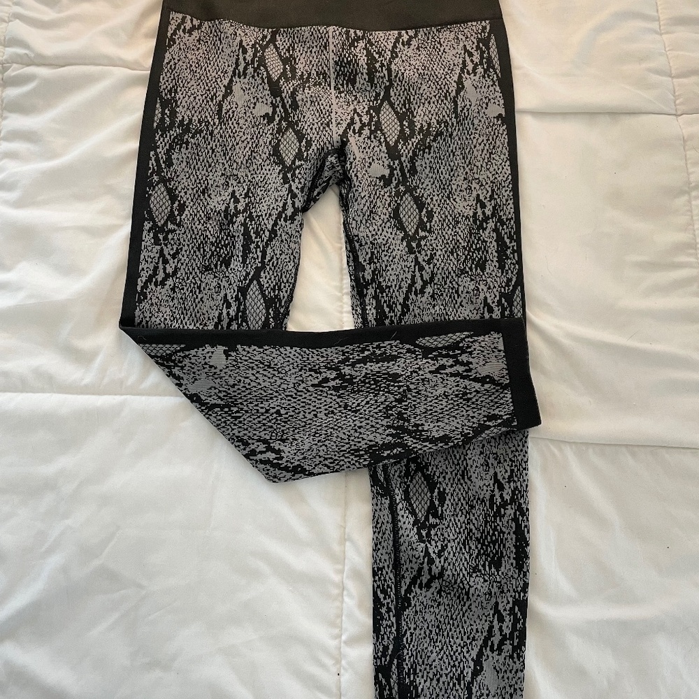 Fabletics leggings